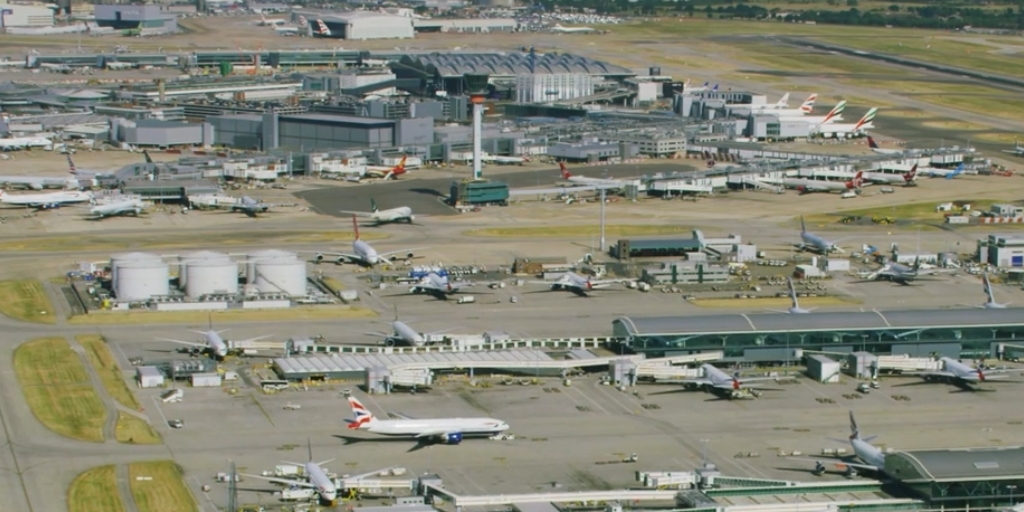 Aerial photograph of Heathrow Airport